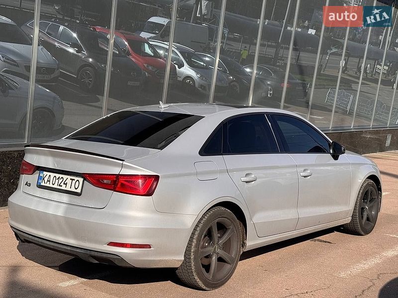 Седан Audi A3 2015 в Киеве