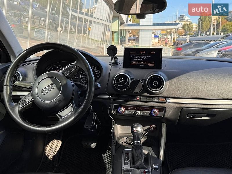 Седан Audi A3 2015 в Киеве