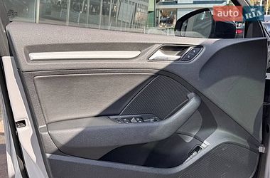 Седан Audi A3 2015 в Киеве