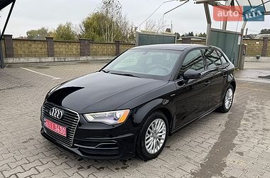 audi a3 2016 в Дубно от профессионального продавца Сергій