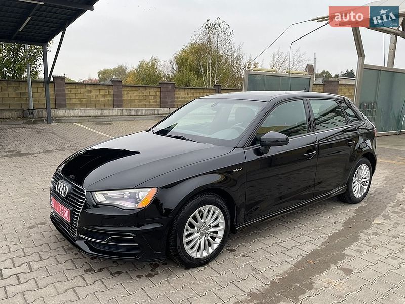 Хэтчбек Audi A3 2016 в Дубно