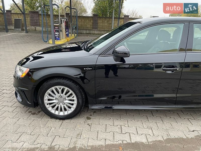 Хэтчбек Audi A3 2016 в Дубно