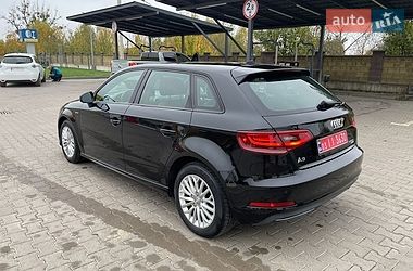 Хэтчбек Audi A3 2016 в Дубно