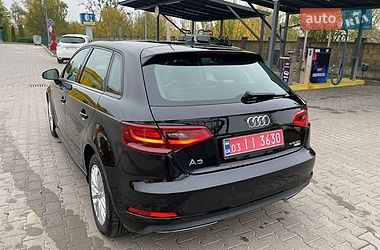 Хэтчбек Audi A3 2016 в Дубно