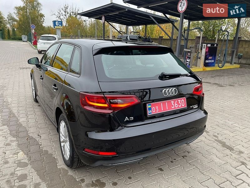 Хэтчбек Audi A3 2016 в Дубно