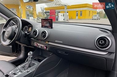 Хэтчбек Audi A3 2016 в Дубно