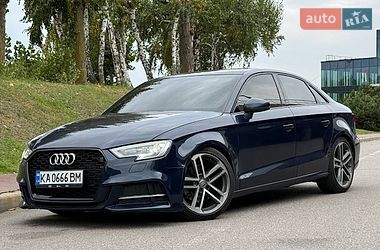 Седан Audi A3 2017 в Киеве