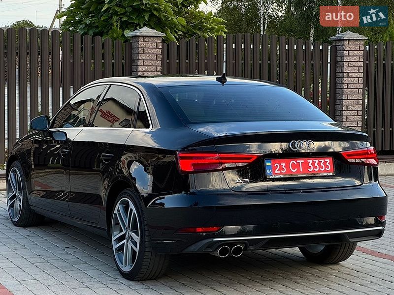 Седан Audi A3 2018 в Старокостянтинові
