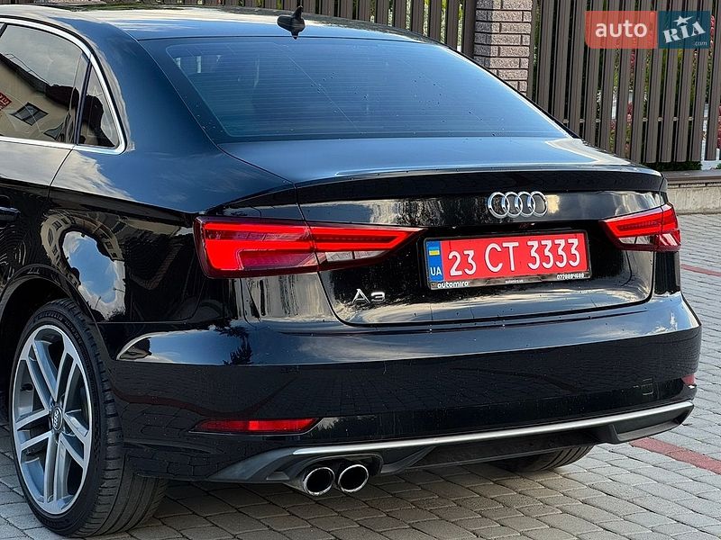 Седан Audi A3 2018 в Старокостянтинові