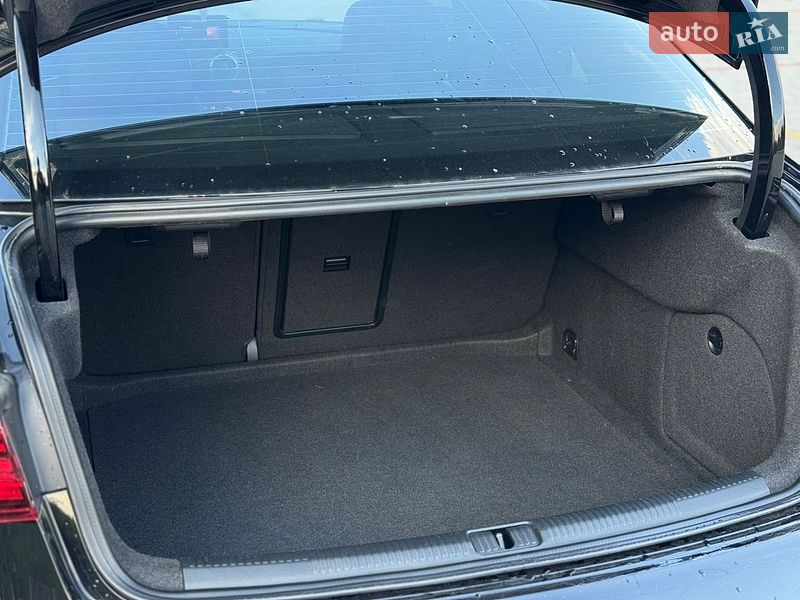 Седан Audi A3 2018 в Старокостянтинові