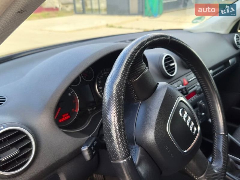 Хетчбек Audi A3 2006 в Чернівцях