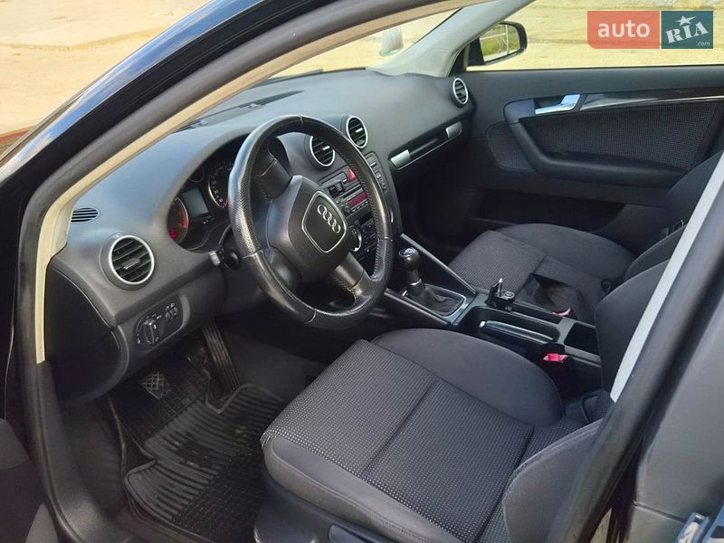 Хетчбек Audi A3 2006 в Чернівцях