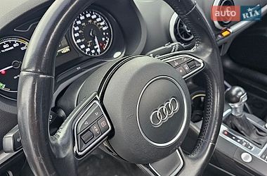 Хэтчбек Audi A3 2016 в Ровно