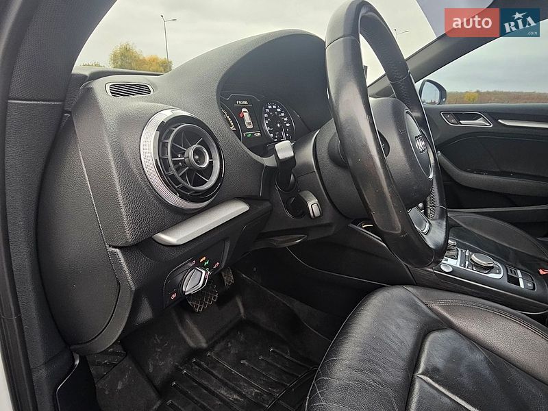 Хэтчбек Audi A3 2016 в Ровно