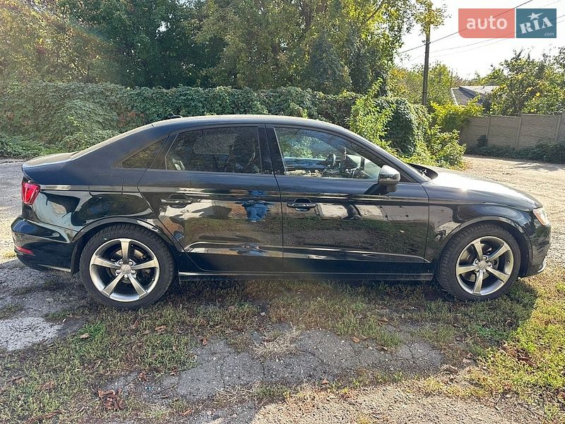 Седан Audi A3 2015 в Днепре
