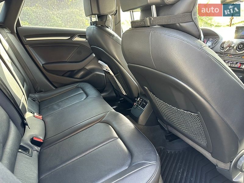 Седан Audi A3 2015 в Днепре