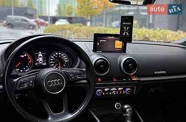 Седан Audi A3 2017 в Киеве