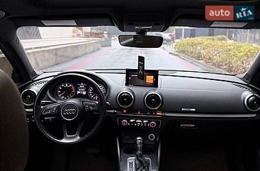 Седан Audi A3 2017 в Киеве