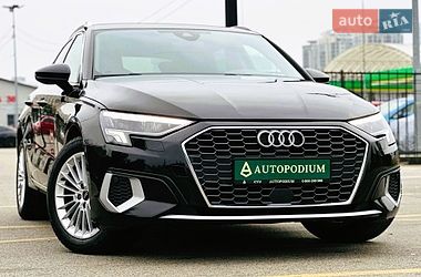 Хэтчбек Audi A3 2021 в Киеве