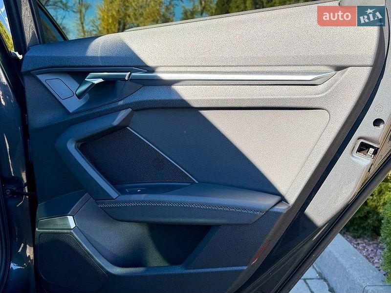 Седан Audi A3 2022 в Самборі