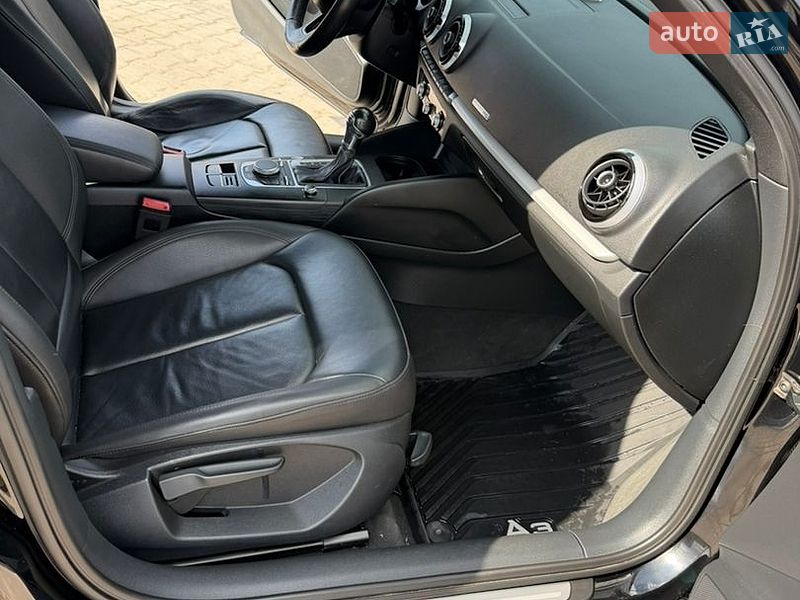 Седан Audi A3 2015 в Тернополі