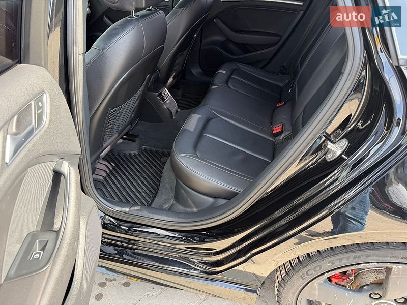 Седан Audi A3 2015 в Тернополі