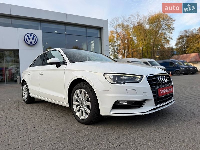 Седан Audi A3 2015 в Житомире