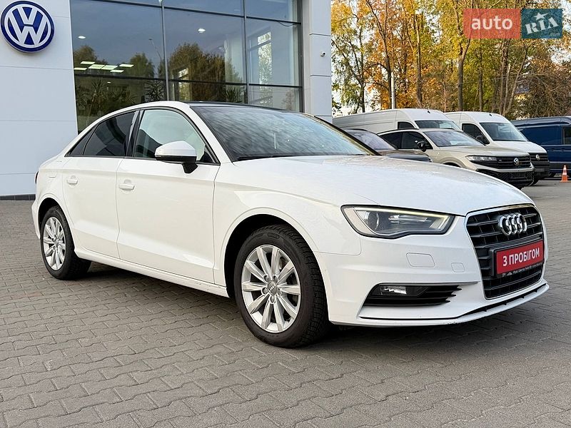 Седан Audi A3 2015 в Житомире