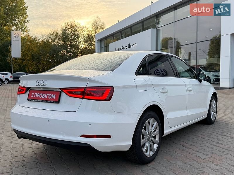 Седан Audi A3 2015 в Житомире