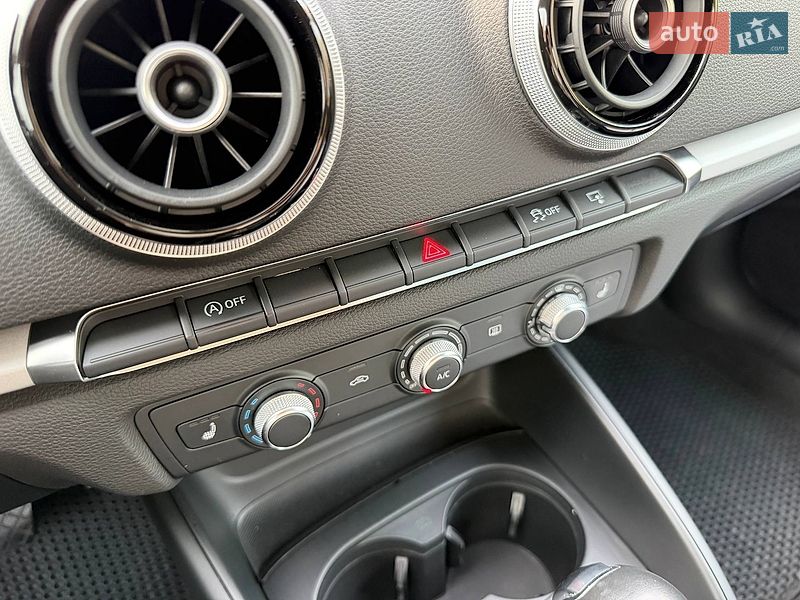 Седан Audi A3 2015 в Житомире