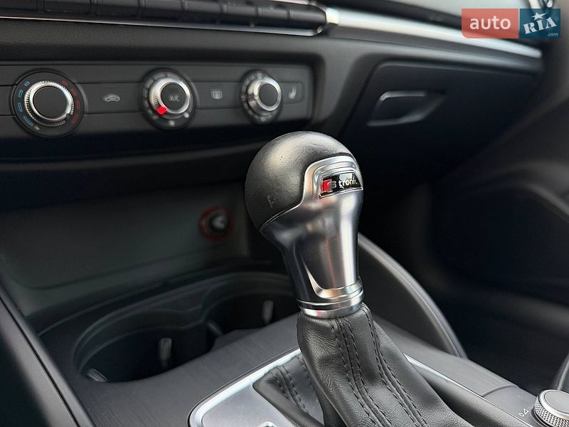 Седан Audi A3 2015 в Житомире