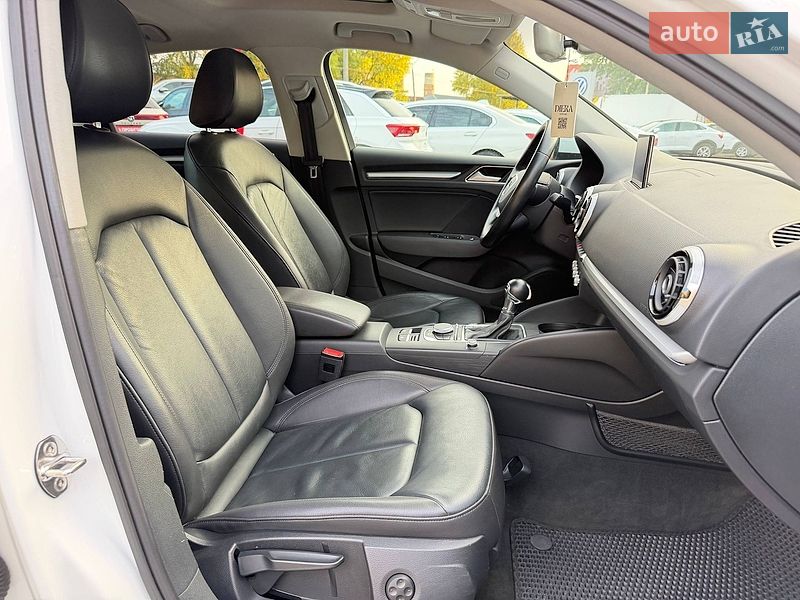 Седан Audi A3 2015 в Житомире