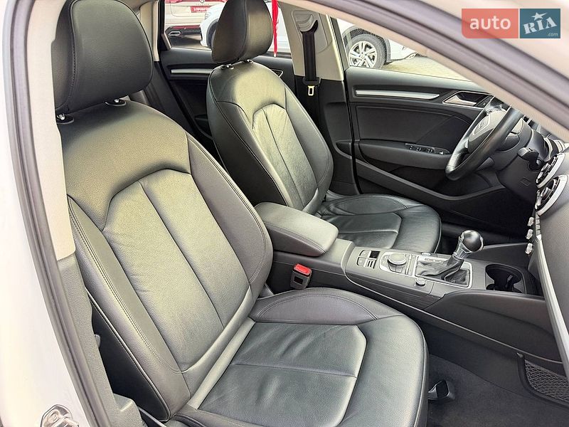 Седан Audi A3 2015 в Житомире