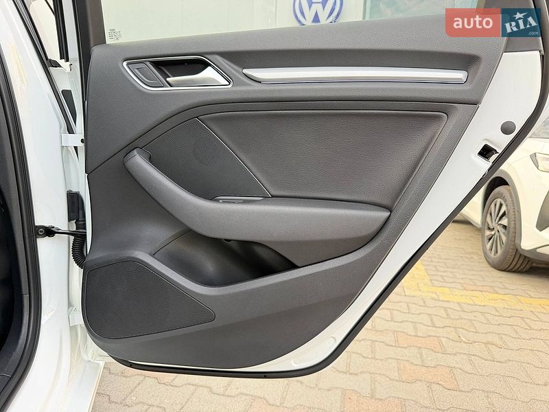 Седан Audi A3 2015 в Житомире
