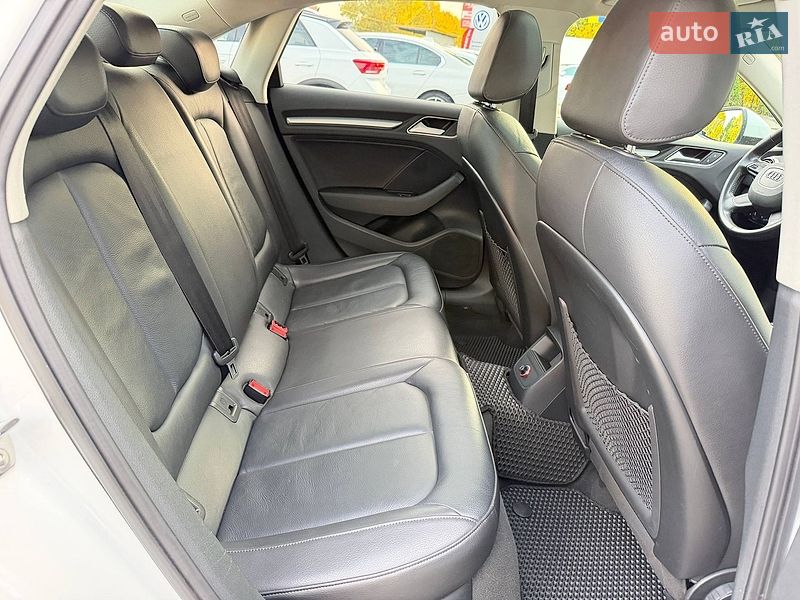 Седан Audi A3 2015 в Житомире