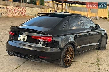 Седан Audi A3 2017 в Запоріжжі
