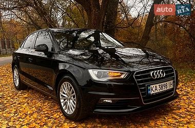 Седан Audi A3 2016 в Киеве