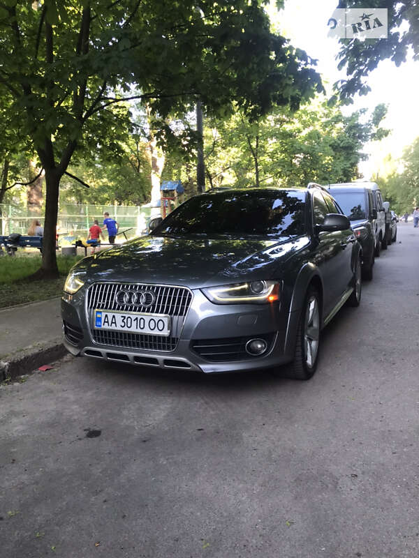 Audi A4 Allroad 2012