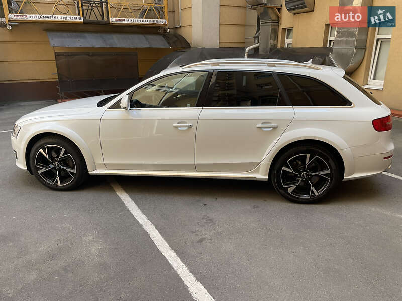 Универсал Audi A4 Allroad 2014 в 