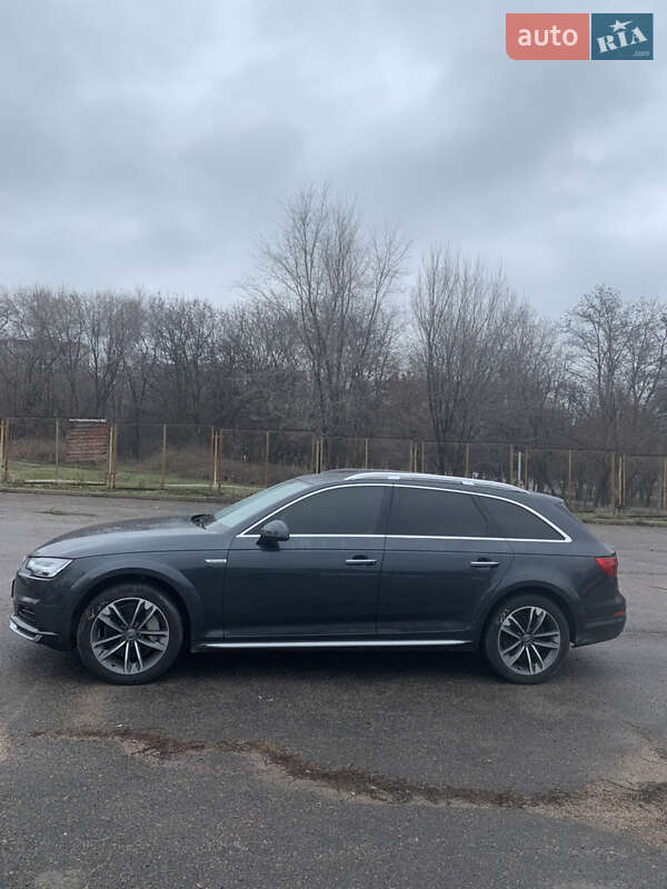 Универсал Audi A4 Allroad 2017 в Запорожье