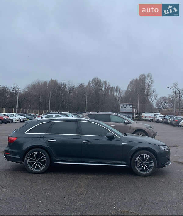Универсал Audi A4 Allroad 2017 в Запорожье