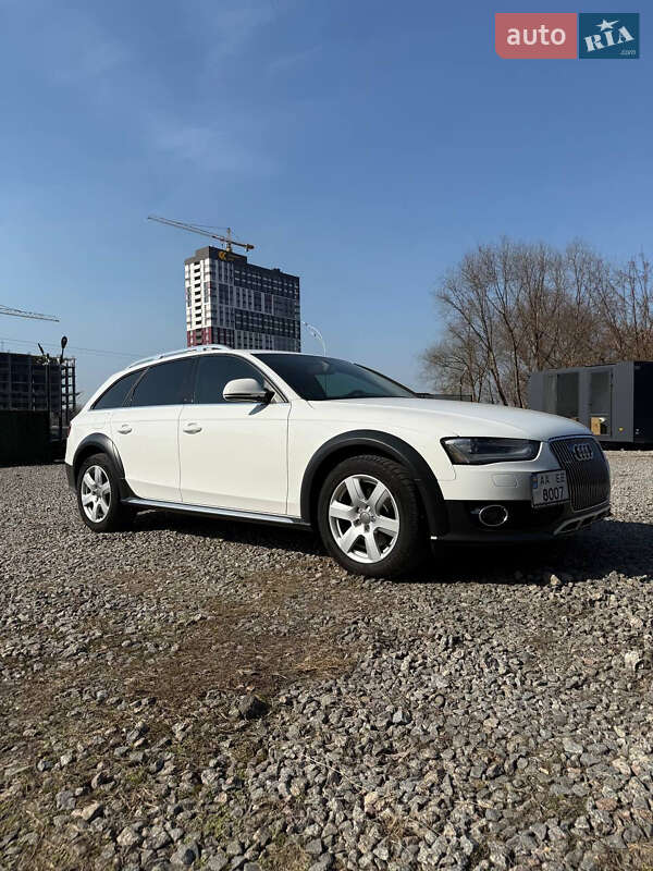 Универсал Audi A4 Allroad 2012 в Киеве