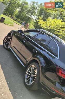 Универсал Audi A4 Allroad 2017 в 