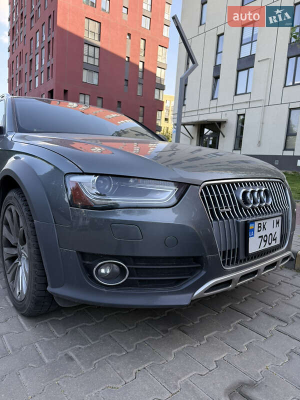 Универсал Audi A4 Allroad 2015 в 