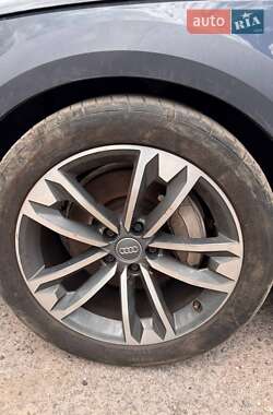 Универсал Audi A4 Allroad 2017 в 