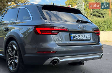 Универсал Audi A4 Allroad 2017 в 