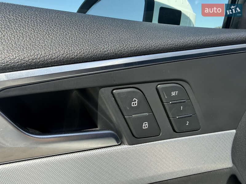Универсал Audi A4 Allroad 2017 в Киеве фото 23 Универсал Audi A4 Allroad 2017 в Киеве