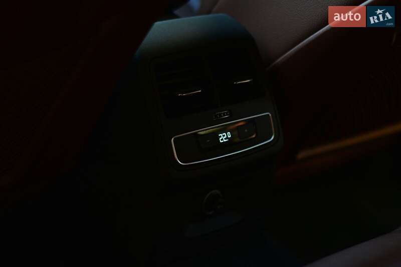 Универсал Audi A4 Allroad 2017 в Кривом Роге