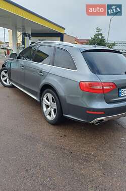 Универсал Audi A4 Allroad 2012 в 