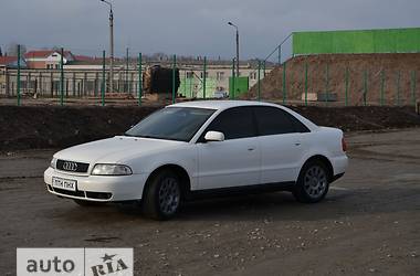 Седан Audi A4 1998 в 